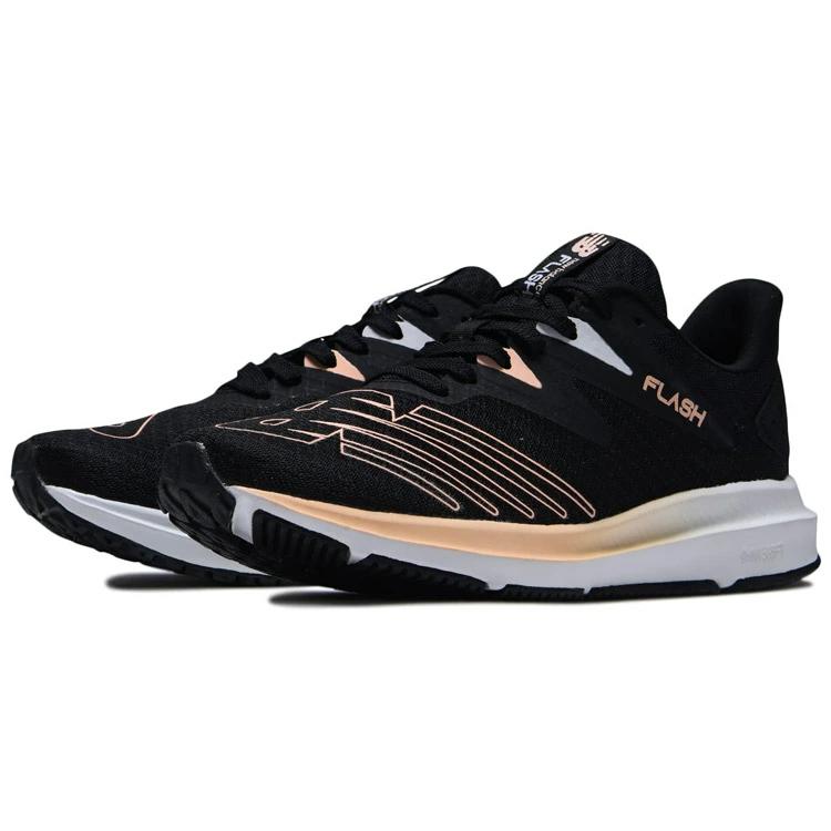 ニューバランス(new balance)(レディース)ランニングシューズ ダイナソフトフラッシュv6 ブラック wflshpg6b ニューバランスランニングシューズ ニューバランス メンズ レディース キッズ クッション性 歩きやすい 軽量 安い 普段使い