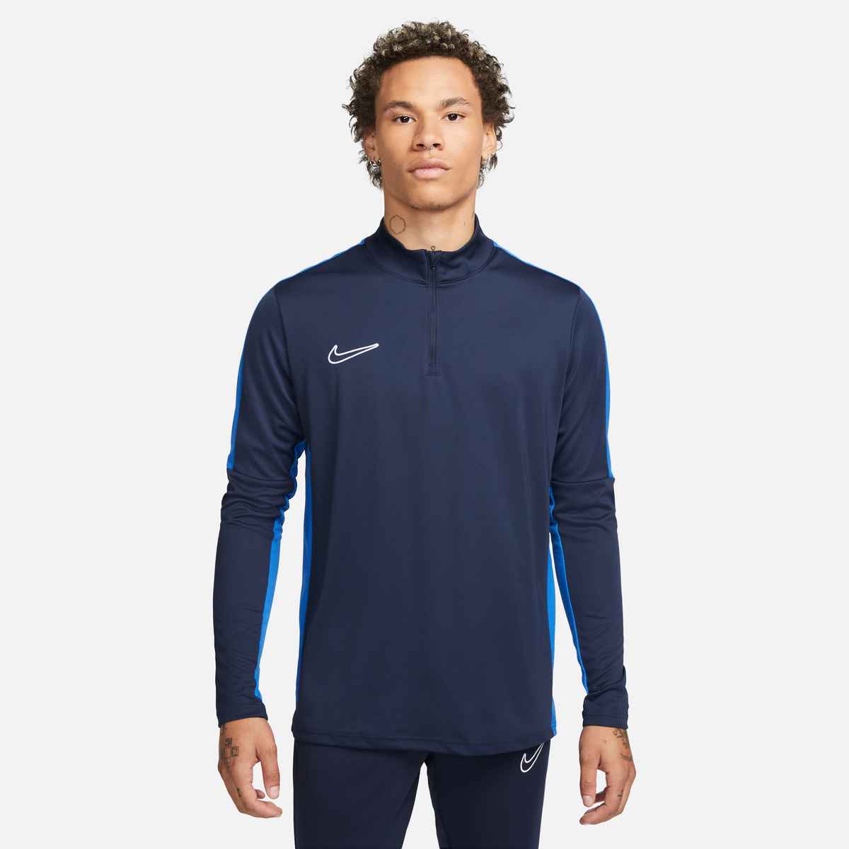 【在庫処分セール】ナイキ DRI-FIT アカデミー23 ロングスリーブ ドリルトップ dr1352 サッカージャージ ユニフォーム トレーニングウェア サッカーパンツ シャツ ジャケット キッズサッカーウェア メンズ レディース 人気