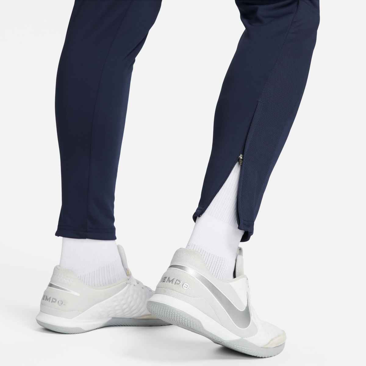 【在庫処分セール】ナイキ DRI-FIT アカデミー23 ニットパンツ dr1666 サッカージャージ ユニフォーム トレーニングウェア サッカーパンツ シャツ ジャケット キッズサッカーウェア メンズ レディース 人気