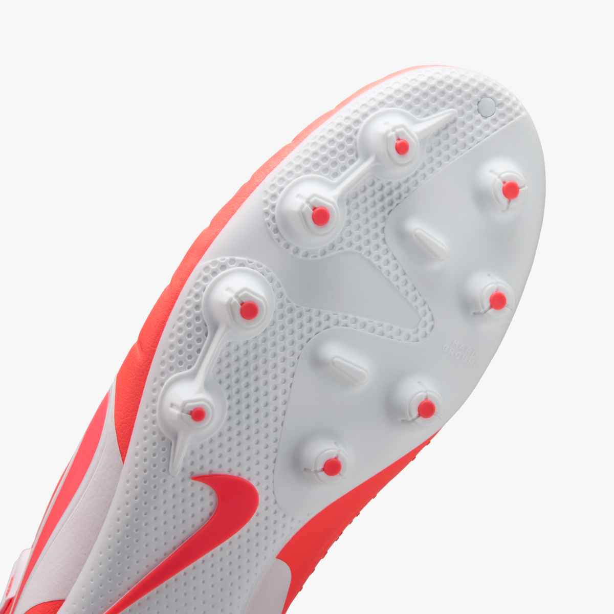 ナイキ ティエンポ レジェンド 10 PRO HG 大人用 サッカースパイク NIKE dv4332-800 サッカースパイク 軽量 フィット感 人工芝 天然芝 メンズ サッカースパイク人気 スポーツ アパレル