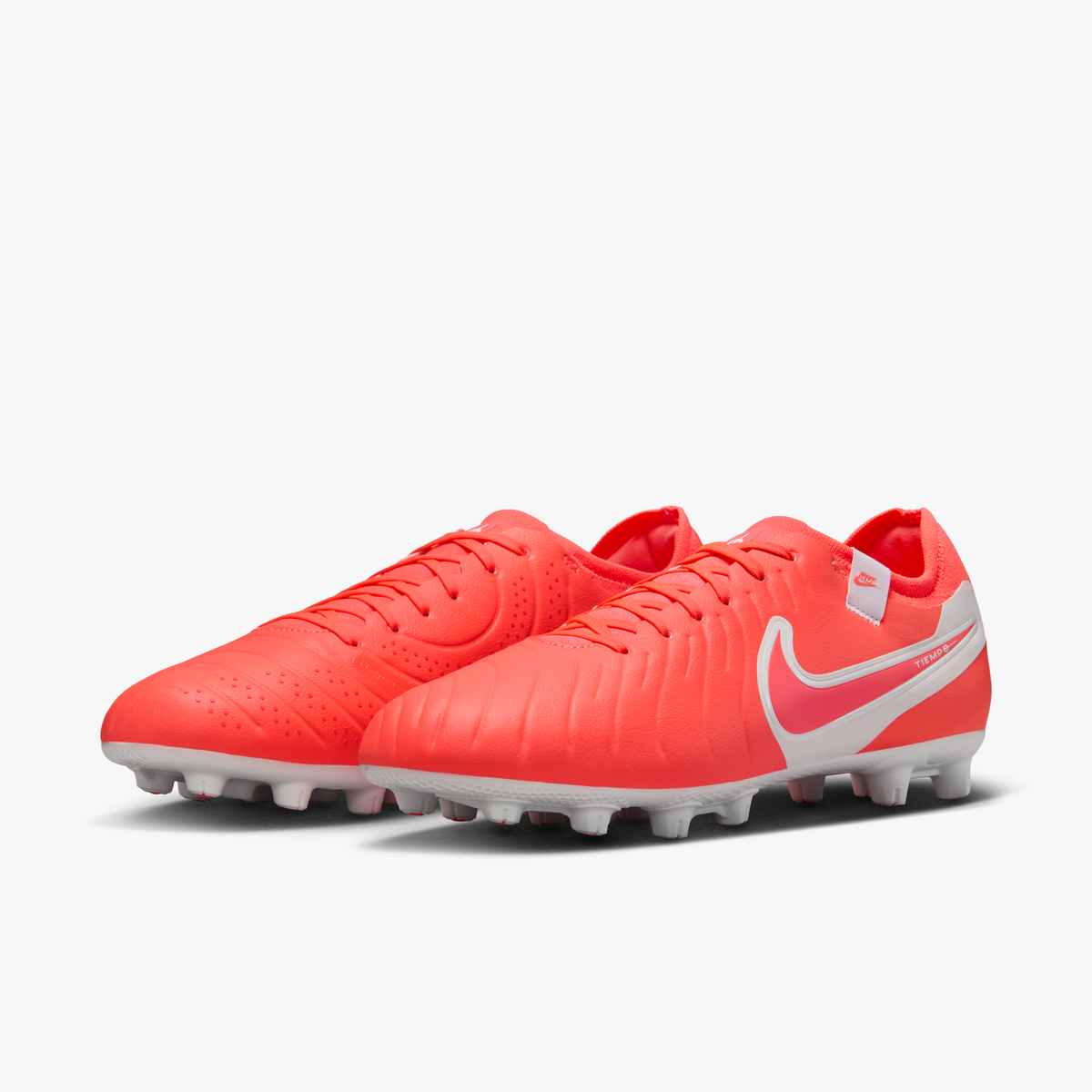 ナイキ ティエンポ レジェンド 10 PRO HG 大人用 サッカースパイク NIKE dv4332-800 サッカースパイク 軽量 フィット感 人工芝 天然芝 メンズ サッカースパイク人気 スポーツ アパレル