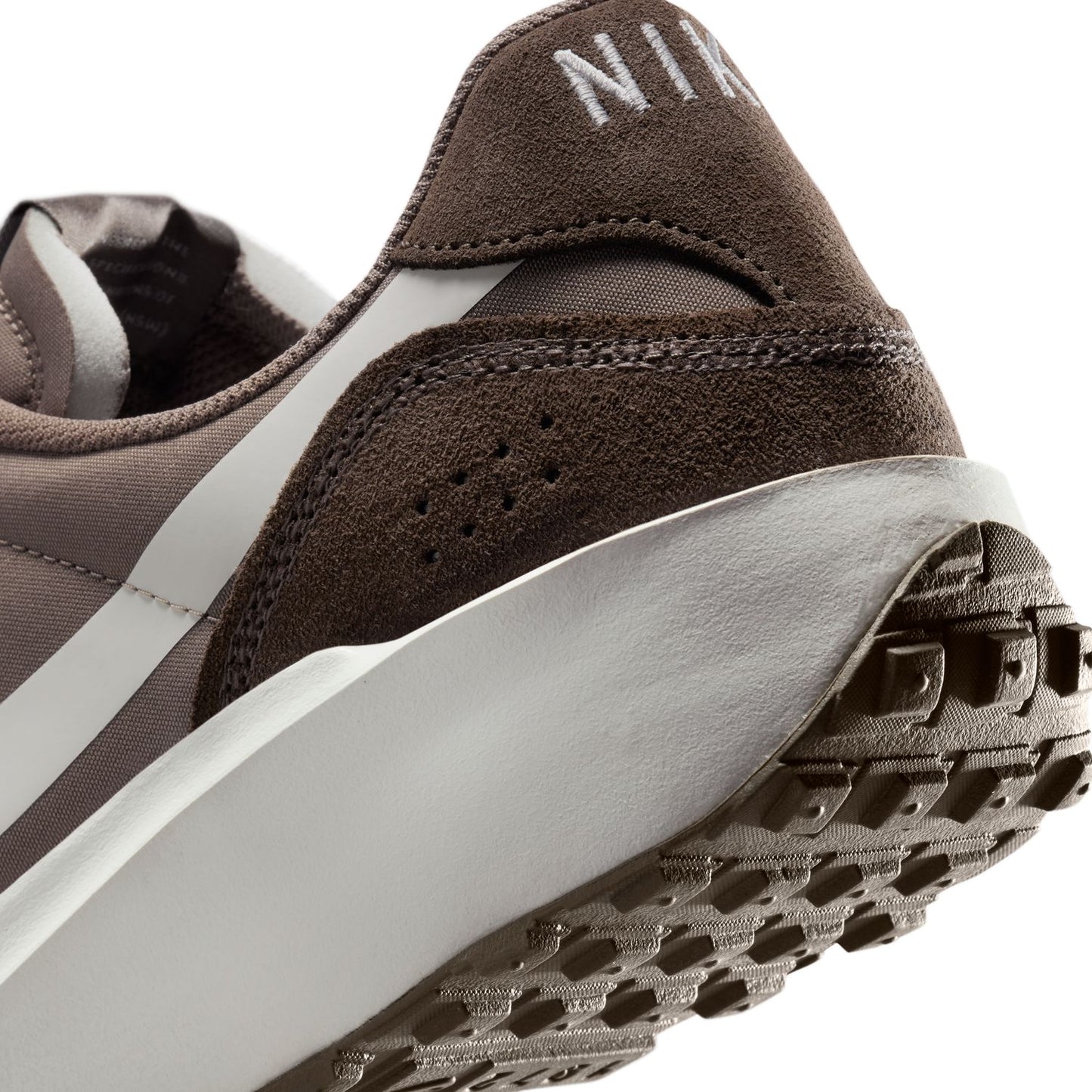 ナイキ ワッフル ナビ MINK BROWN/VAST GREY-IRONST fj4195-201 メンズ レディース 軽量 クッション Nike 普段履き
