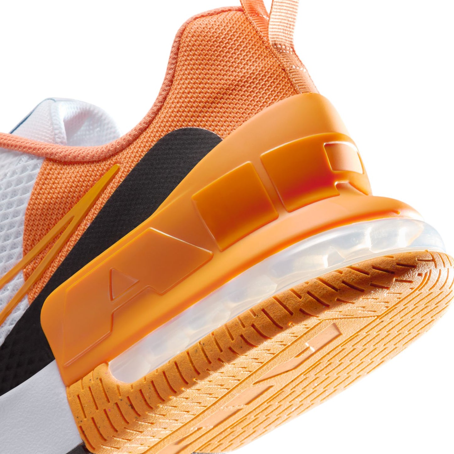 ナイキ エア マックス アルファ トレーナー 6 fq1833-101 シューズ キッズ メンズ レディース 軽量 クッション Nike