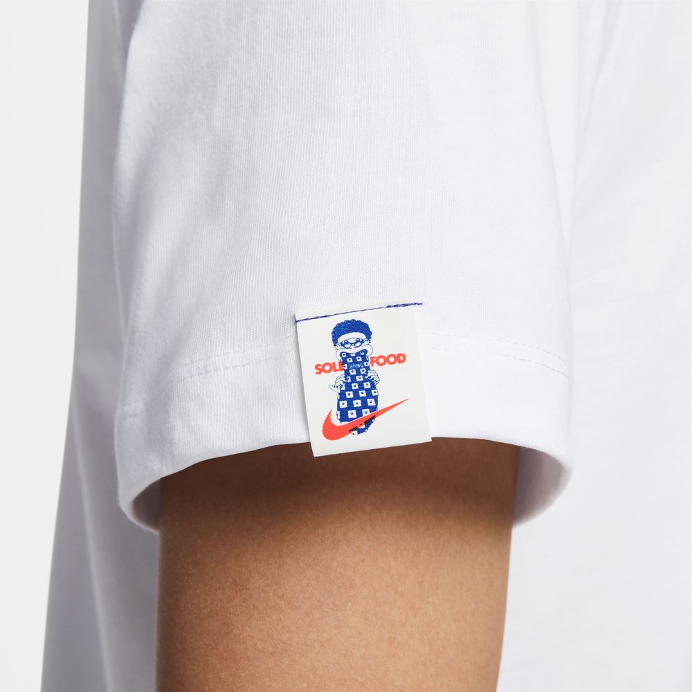 【在庫処分セール】Tシャツ 半袖 NSW SMOOTH カニTシャツ ナイキアパレル ナイキウェア スポーツウェア トレーニングウェア Tシャツ レディース メンズ ブランド ファッション アウトドア 半袖 fv3748