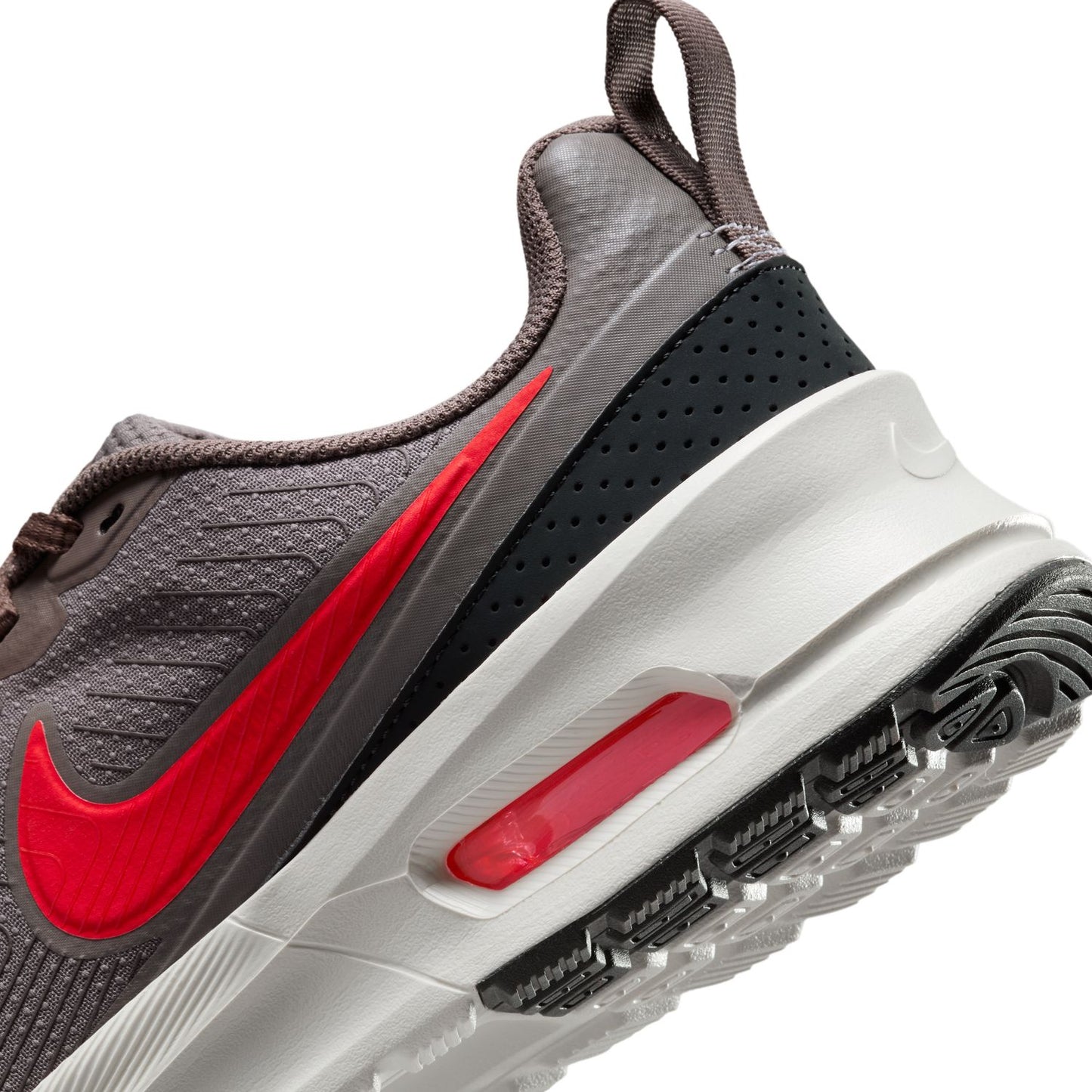 ナイキ エア マックス ニュアクシス メンズシューズ NIKE シューズ エアマックス AIR MAX スニーカー 靴 通気 快適 メッシュ クッション サポート 耐久 通勤 通学 fd4329-200