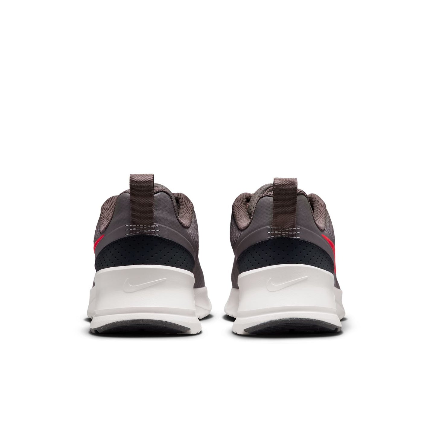 ナイキ エア マックス ニュアクシス メンズシューズ NIKE シューズ エアマックス AIR MAX スニーカー 靴 通気 快適 メッシュ クッション サポート 耐久 通勤 通学 fd4329-200