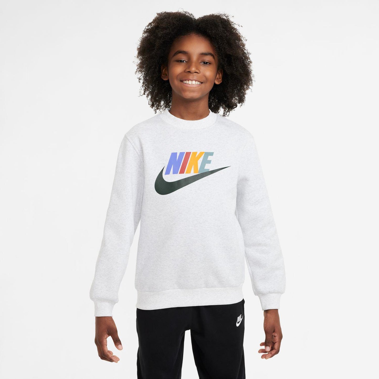 ナイキ NIKE キッズ YTH NSW ハイブリッド クラブ フリース 長袖クルーネックスウェットシャツ FD2992-051 裏起毛 クルーネック ロゴ スポーツウェア スエット プルオーバー トップス 保温 カジュアル 服 ライトグレー こども ブランド スウェット スポーツブランド