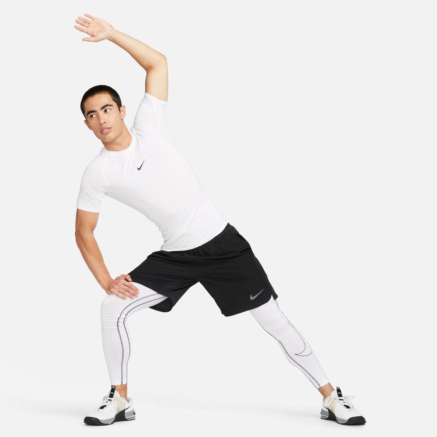 ナイキ プロ メンズ Dri-FIT タイト ショートスリーブ フィットネストップ コンプレッションシャツ 吸汗速乾 インナーウェア fb7933