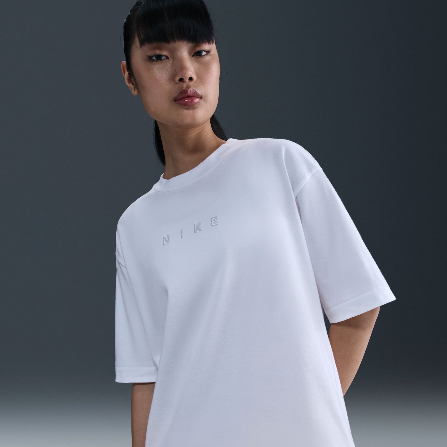 ナイキ NIKE ウィメンズ NSW LUXE S/S Tシャツ RELAX HV4958-100 レディース