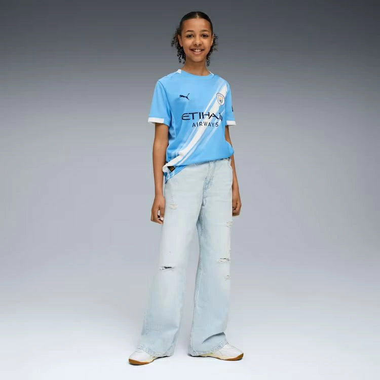 プーマ ジュニア マンチェスター・シティ 25/26 ホーム レプリカユニフォーム サッシュデザイン キッズ 子供用 PUMA Manchester City サッカーシャツ 780341