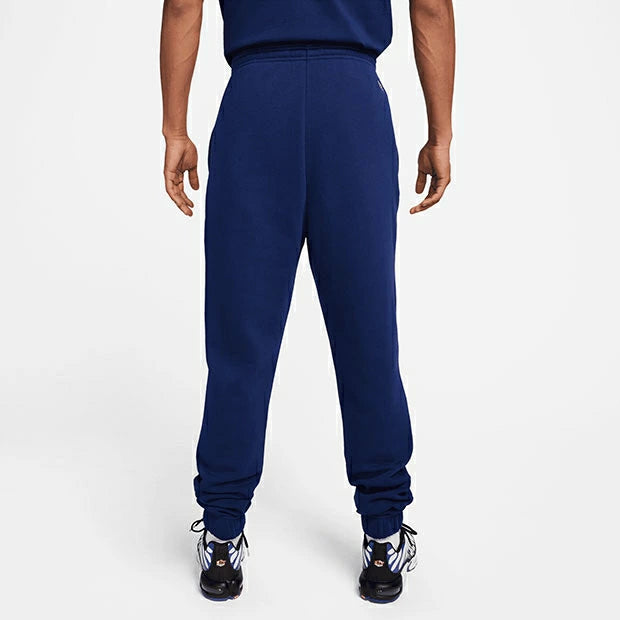 ナイキ 2022 イングランド代表 GFA フリースパンツ メンズ トレーニングウェア ブルーボイド チャレンジレッド NIKE England サッカー代表 着用モデル dh4988