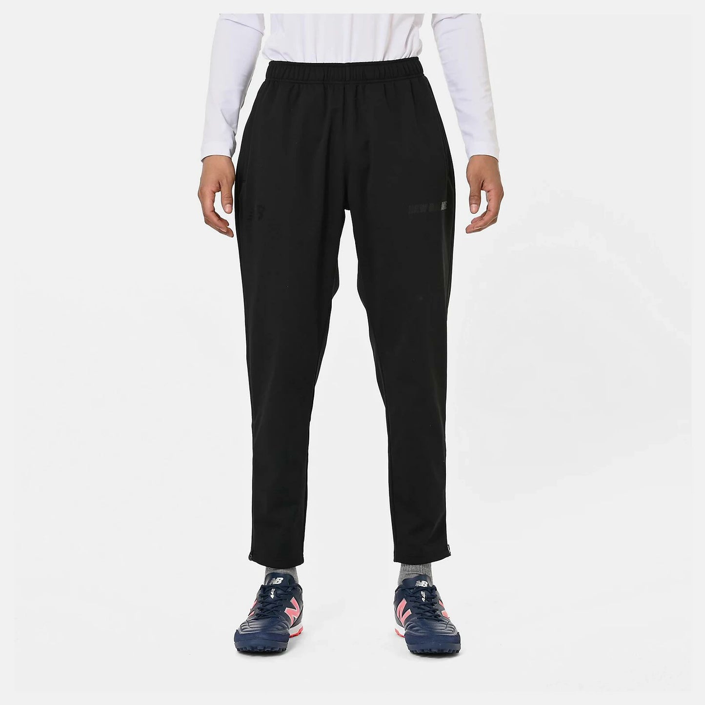 ニューバランス NEW BALANCE Black Out Stretch Bonding Pants ブラックアウト ストレッチ ボンディング パンツ 防風 撥水 裏起毛 トレーニング スポーツ メンズ AMT55268 amp55268-bk