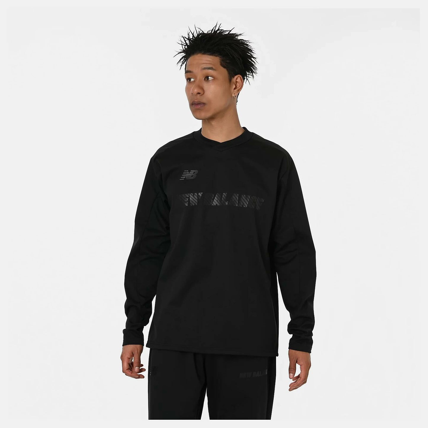 ニューバランス NEW BALANCE Black Out Stretch Bonding Top ブラックアウト ストレッチ ボンディング トップ 防風 撥水 裏起毛 トレーニング スポーツ メンズ AMP55267 amt55267-bk