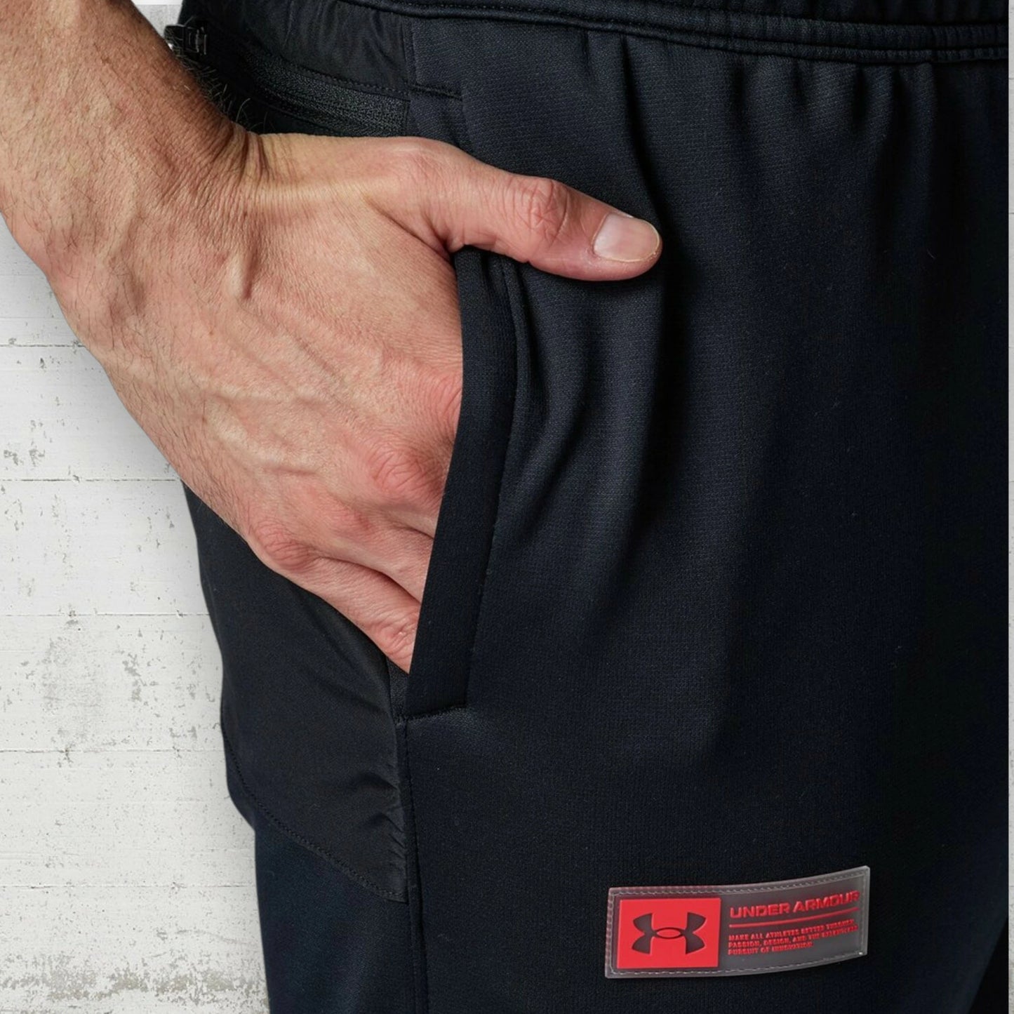 アンダーアーマー UNDER ARMOUR UA アーマーフリース マックス ジョガーパンツ メンズ トレーニングウェア 撥水 STORM 保温 軽量 フリース 6007735 6007735-001