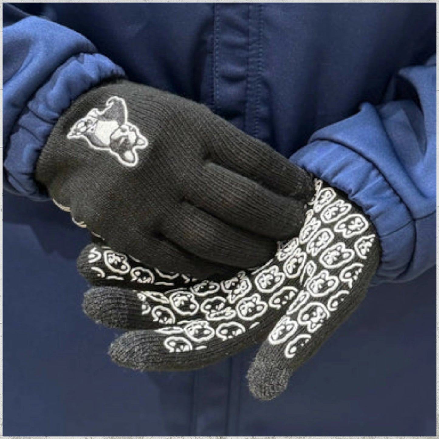 サッカージャンキー S-パイド のびのびニットグローブ SJ25D49 大人 子ども兼用 スマホ対応 手袋 ニット手袋 防寒 滑り止め 刺繍入り サッカーウェア sj25d49