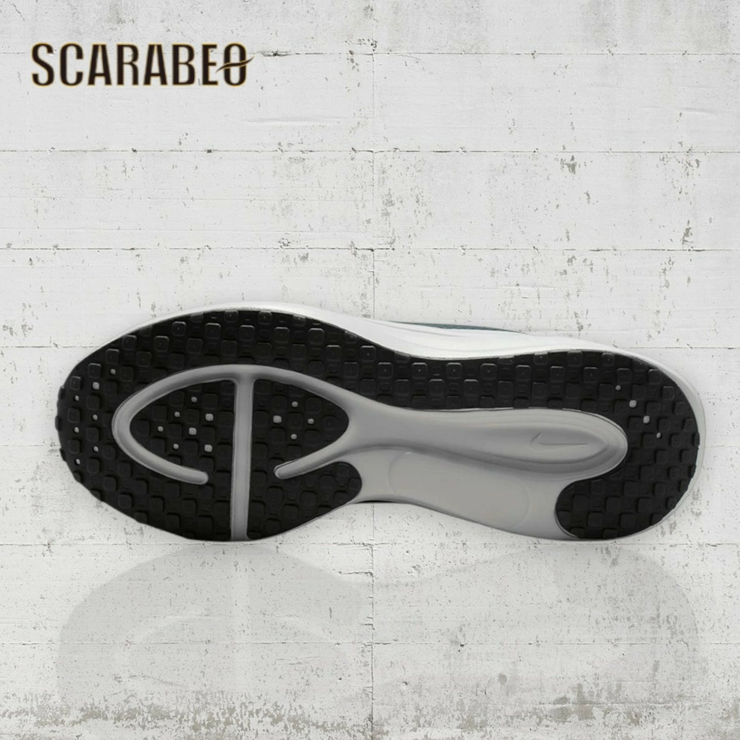 ナイキ ランニングシューズ メンズ NIKE REVOLUTION 8 レボリューション 8 HJ9198-007 キャノン ホワイト 陸上競技 ウォーキング ジョギング ジム スニーカー 軽量 クッション 通気性 メッシュ 運動靴 hj9198-007