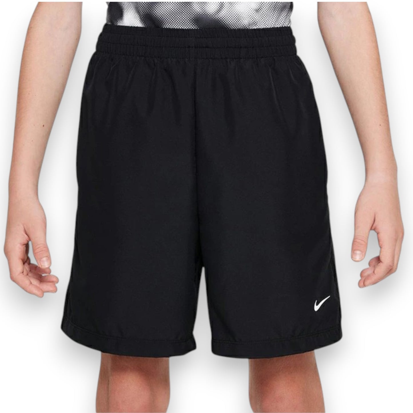Nike ナイキ キッズ ジュニア ハーフパンツ ドライフィット マルチ+ アイコン ウーブン ショートパンツ 子供用 スポーツ ランニング トレーニング 吸汗速乾 ブラック ホワイト dx5382