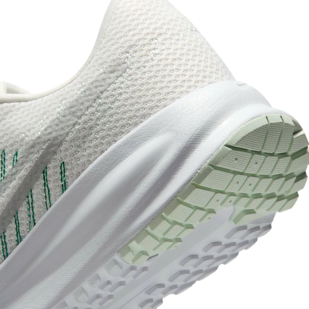 ナイキ ラン デファイ HM9593-122 NIKE RUN DEFY レディース ランニングシューズ ジョギング ウォーキング スニーカー ホワイト メタリックシルバー hm9593-112
