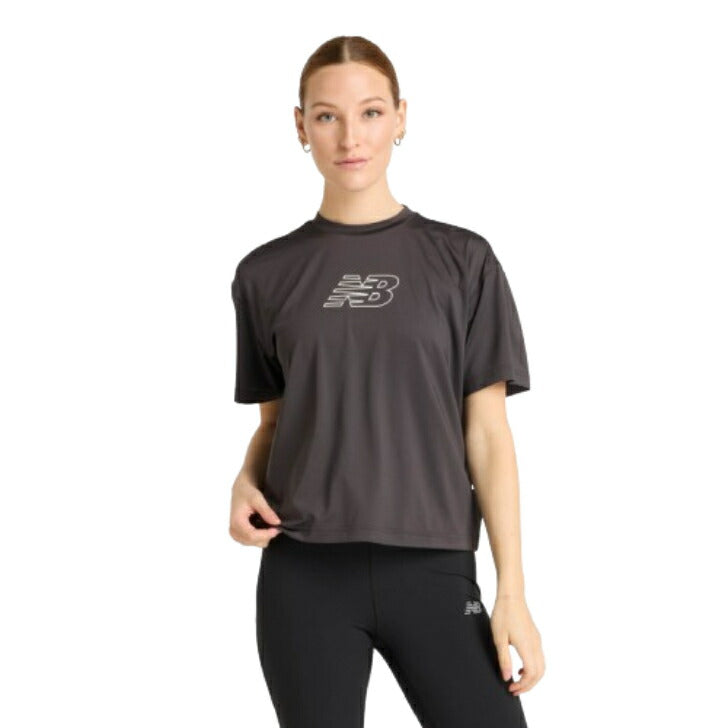 ニューバランス new balance Ｔシャツ 半袖 BKT リラックスGRX 半袖機能T AWT51135 ニューバランス リラックスグラフィックショートスリーブTシャツ 半袖 半袖 Tシャツ 運動 スポーツ カジュアル 快適 ファッション 屋内 屋外 贈り物 ギフト トレーニング ジム awt51135-blk