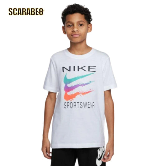 【在庫処分セール】ナイキ Tシャツ 半袖 ジュニア キッズ NSW デザインTシャツ 綿100% スタンダードフィット ホワイト HM5853-100 hm5853-100