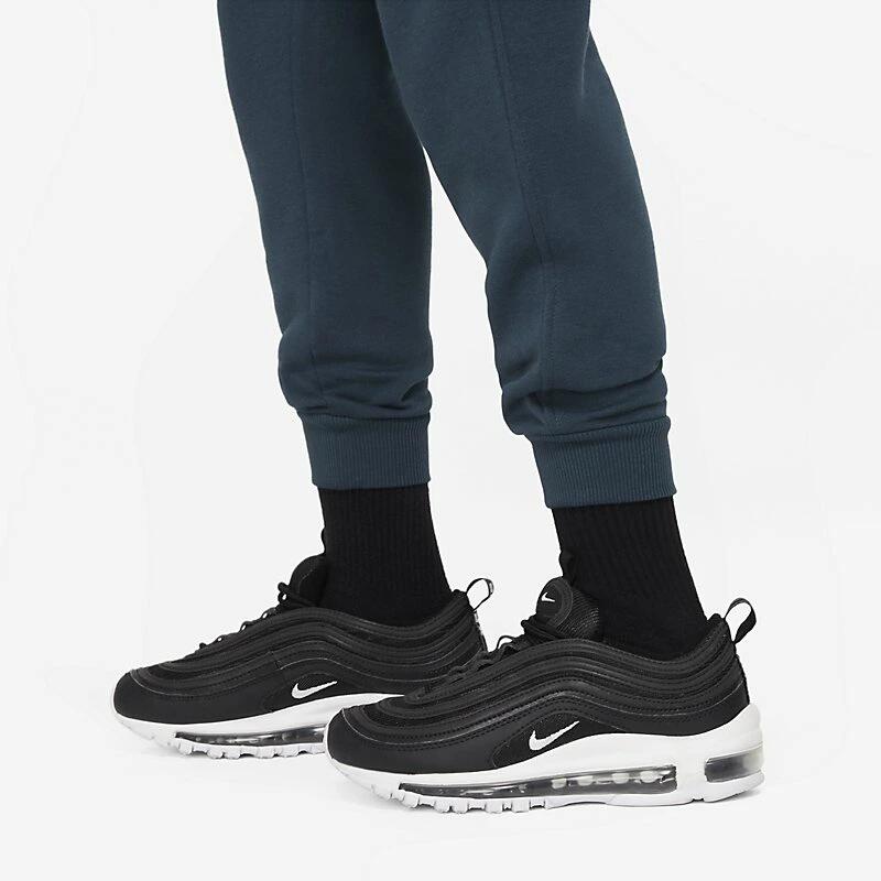 ナイキ キッズ スウェットパンツ ジュニア NIKE クラブ フリース ジョガーパンツ FD3008-328 裏起毛 ロングパンツ 130-170cm 子供服 保温 スポーツ カジュアル グリーン 緑 秋冬　fd3008-328