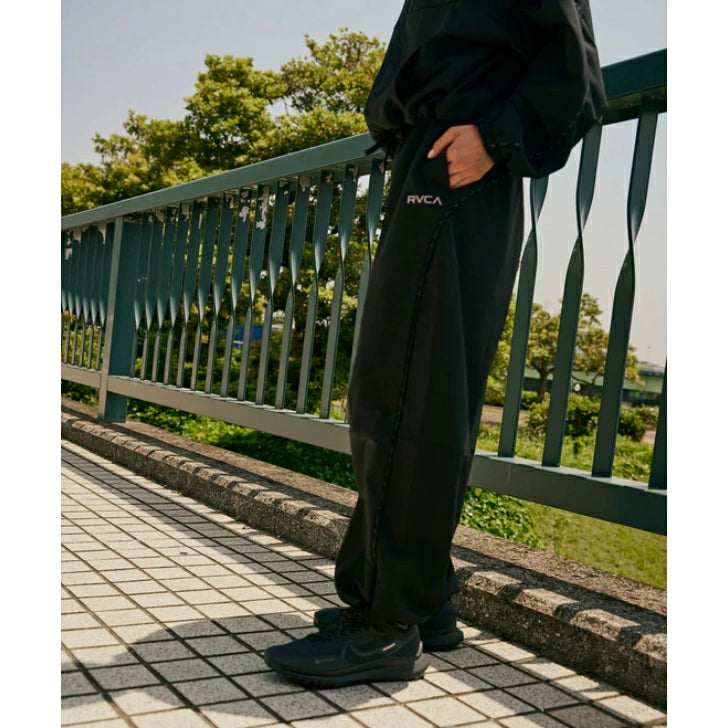 RVCA レディース MINI RVCA TECK PANTS ロングパンツ ソフトシェル 撥水 ストレッチ アウトドア タウンユース BLK 2025秋冬モデル BF044700 bf044700