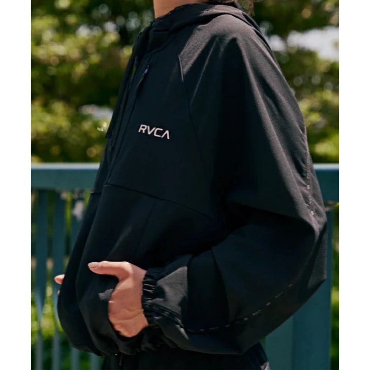 RVCA ルーカ ジャケット レディース MINI RVCA TECH JACKET BF044750 ブラック 黒 撥水 ストレッチ ソフトシェル フーディー 2025年秋冬モデル bf044750