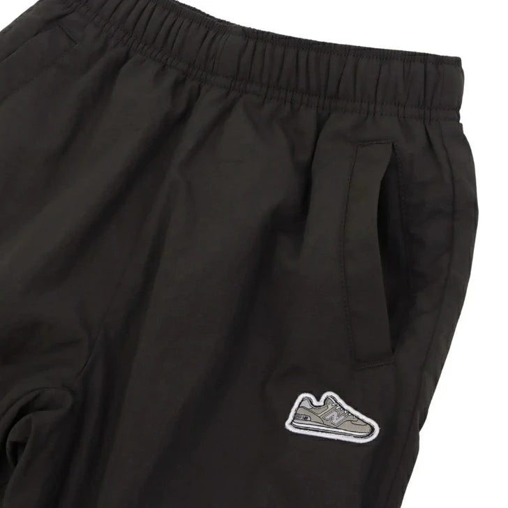 ニューバランス（new balance） キッズ シューパッチ ウインドパンツ 裏起毛 ABP55565 ボーイズ ジュニア 子供服 ロングパンツ ナイロン 保温性 セットアップ対応