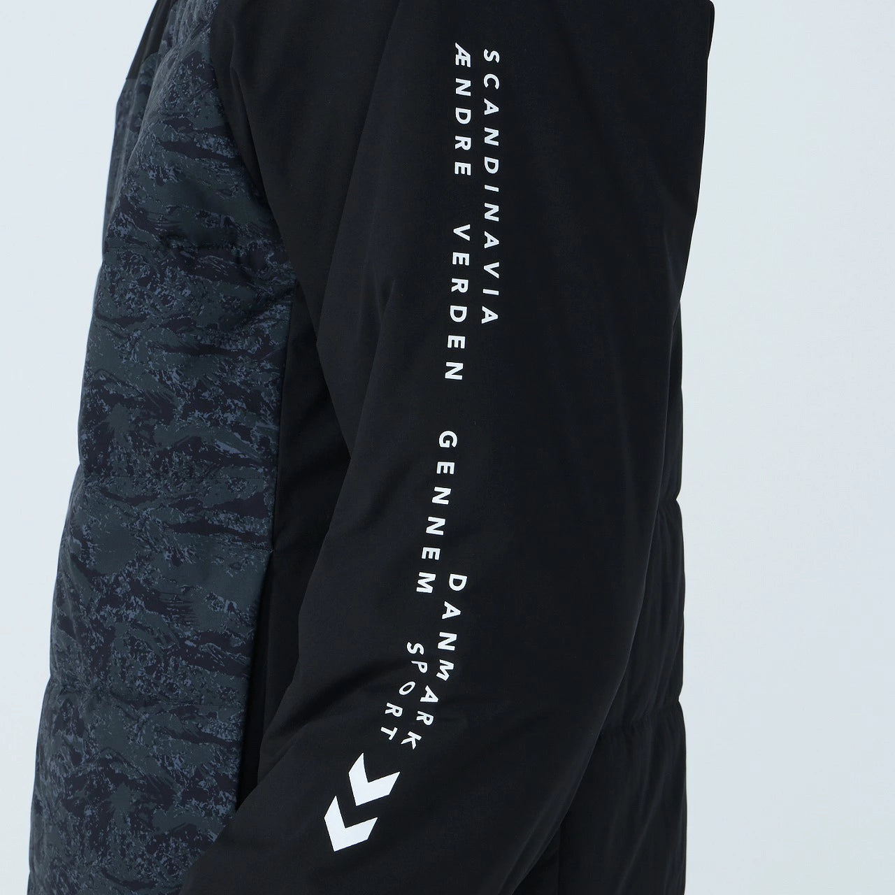 ヒュンメル ジャケット メンズ パデットサーモジャケット HAW2192 撥水 防風 保温 制電 ストレッチ 中綿 ウィンター アウター hummel サッカー フットサル ブラック ネイビー haw2192