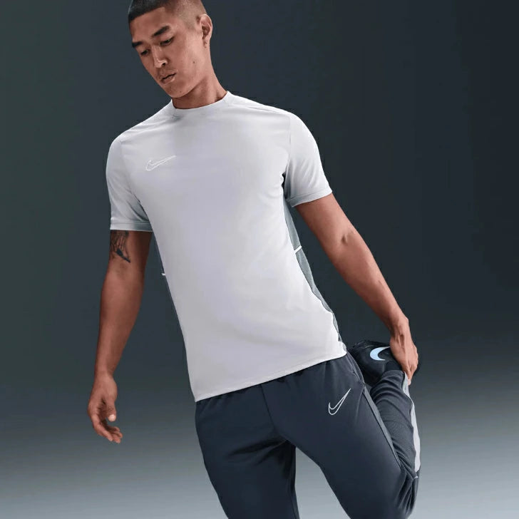 ナイキ NIKE ウィンターウォーリア Therma-FIT アカデミー KPZ パンツ メンズ サッカー トレーニング 防寒 フリース 裏起毛 冬用 ダークブルー×グレー fb6815-437