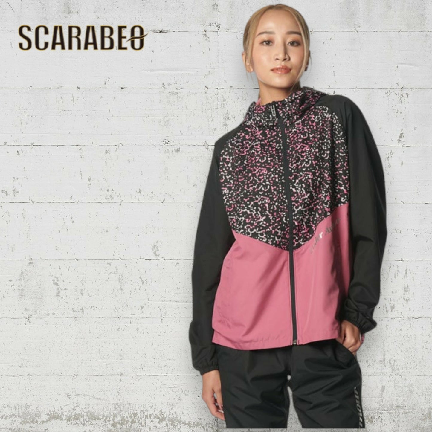 アンダーアーマー レディース ウィンドブレーカー 撥水 裏メッシュ ジャケット 137543 UNDER ARMOUR スポーツウェア アウター トレーニング ランニング ジム ミッドナイトネイビー ペースピンク 1375431