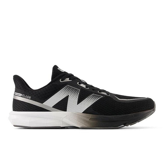 ニューバランス DynaSoft Flash v7 MFLSH4BWD メンズ ランニングシューズ ブラック｜トレーニング 軽量 デイリートレーナー new balance mflsh4bwd
