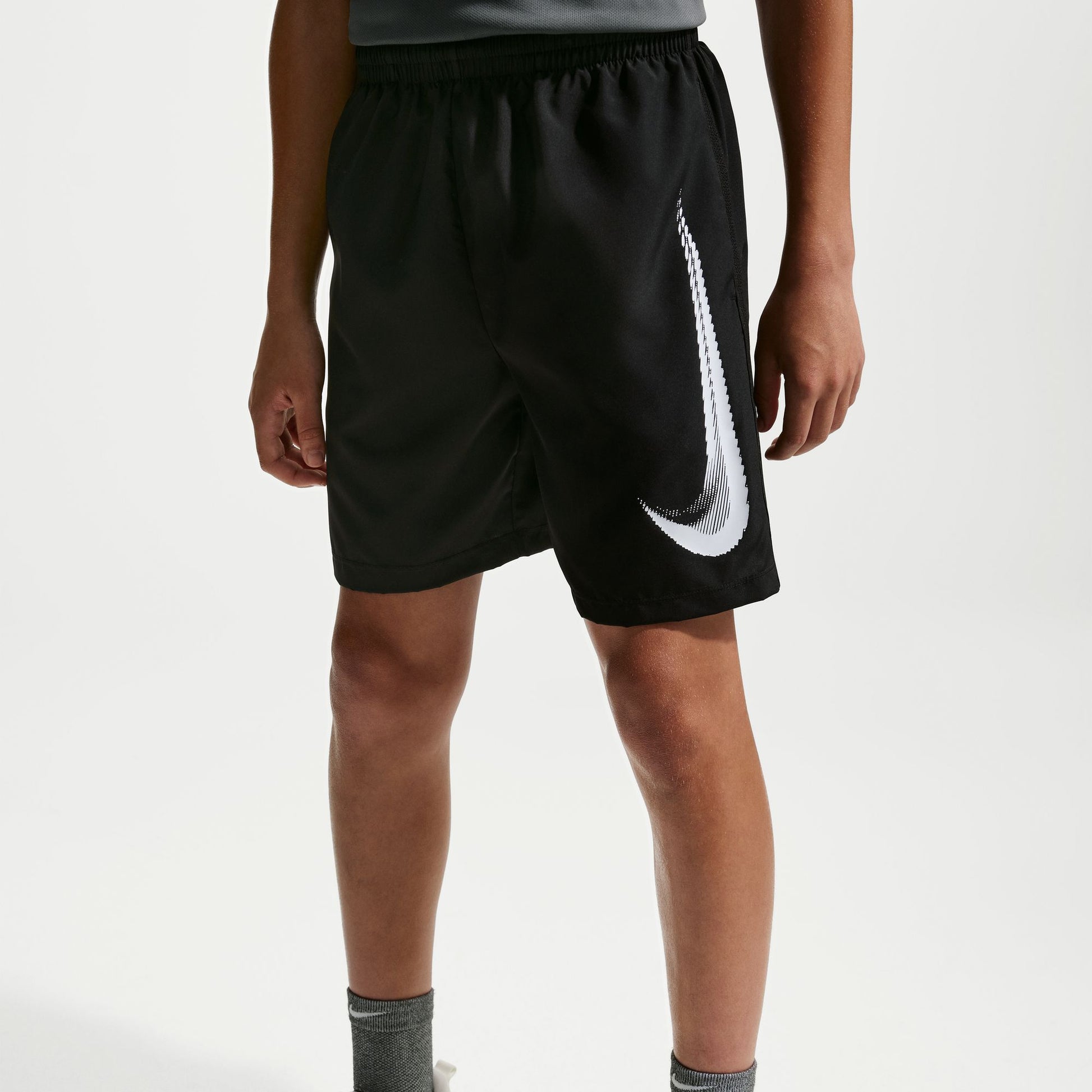 ナイキ YTH マルチ リフレッシュ ショート IO0736-010 NIKE キッズ ハーフパンツ ジュニア ショートパンツ ブラック スポーツウェア io0736-010