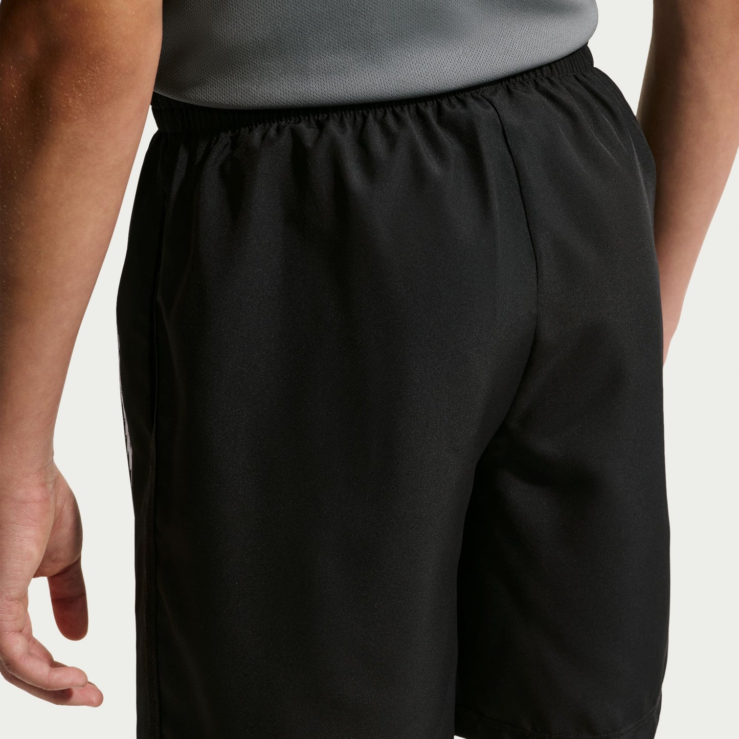 ナイキ YTH マルチ リフレッシュ ショート IO0736-010 NIKE キッズ ハーフパンツ ジュニア ショートパンツ ブラック スポーツウェア io0736-010
