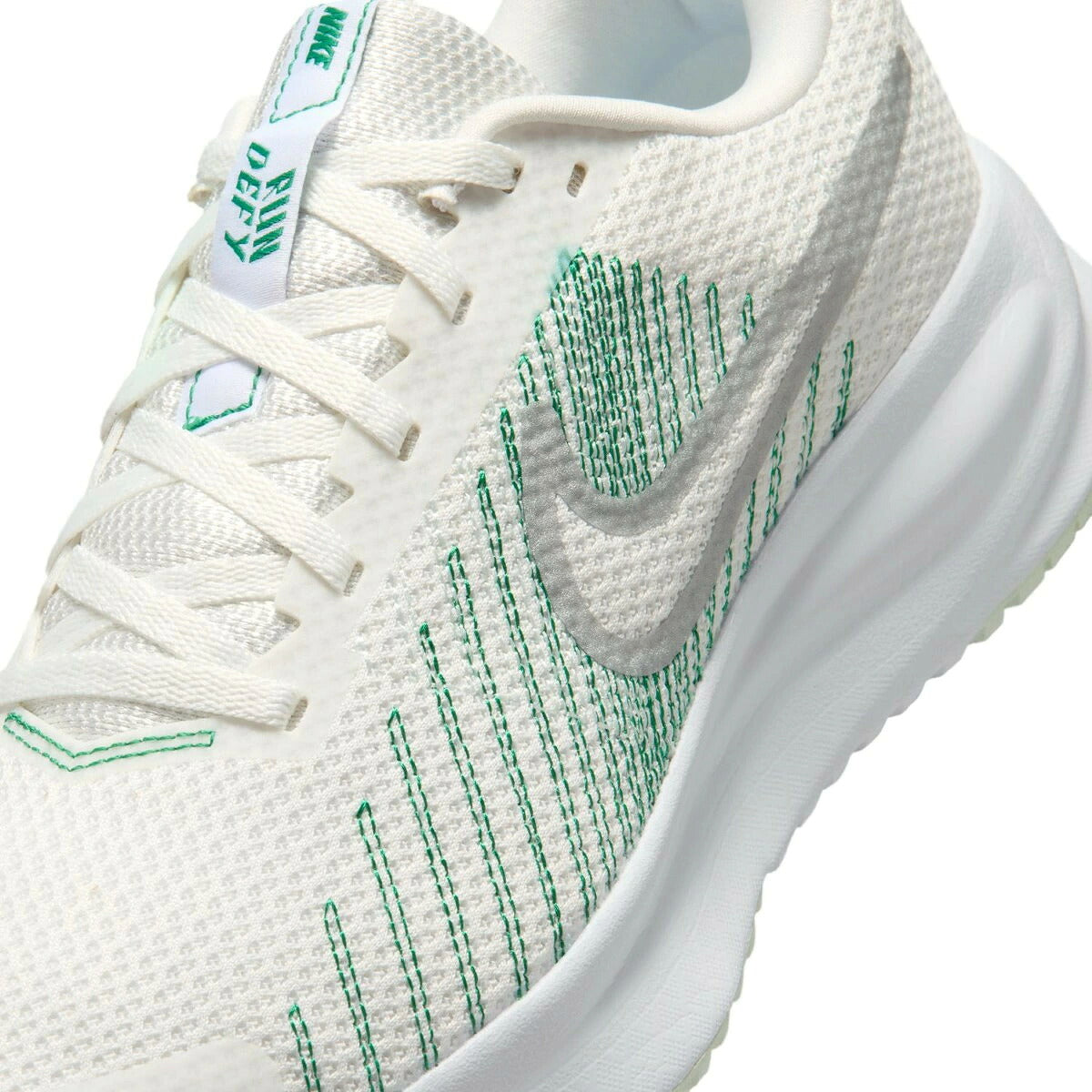 ナイキ ラン デファイ HM9593-122 NIKE RUN DEFY レディース ランニングシューズ ジョギング ウォーキング スニーカー ホワイト メタリックシルバー hm9593-112