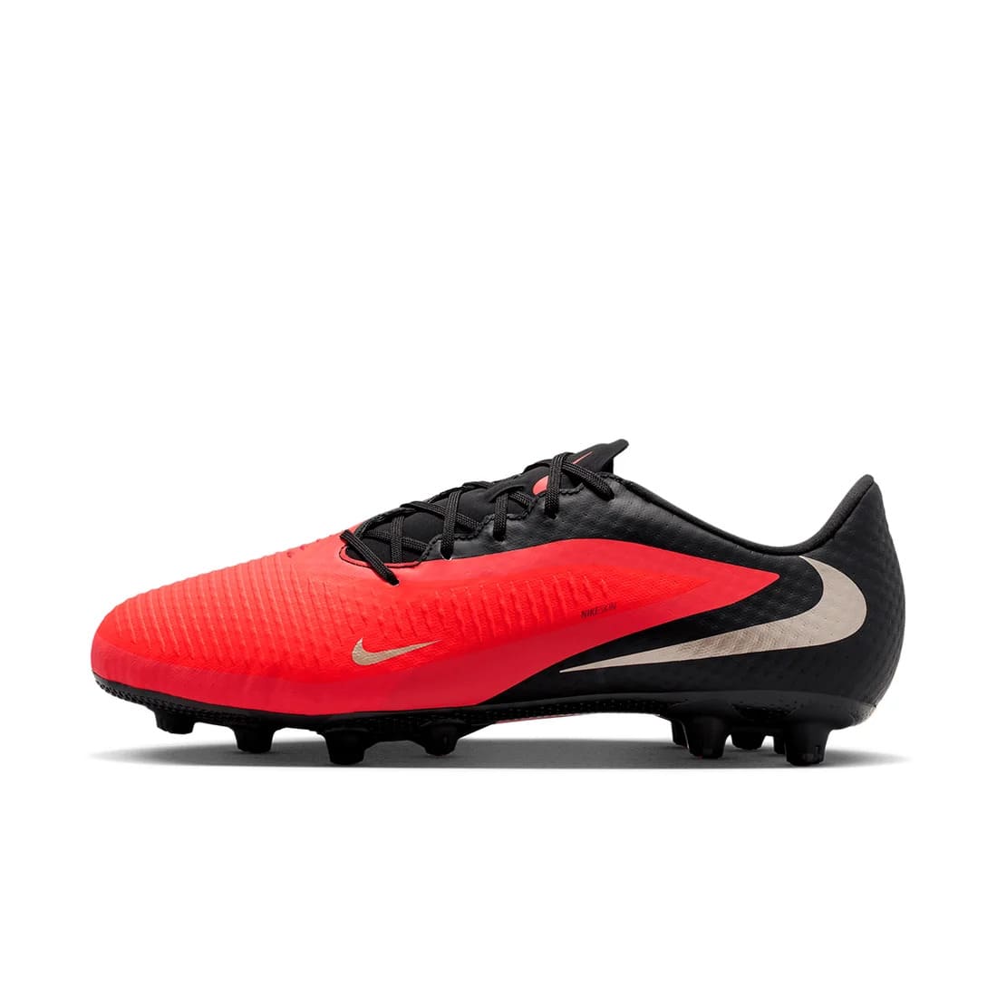 ナイキNIKEファントム6LOWアカデミーHGサッカースパイクメンズ固い土ファントム6レッドゴールドブラックNikeSkin固定式hq2318-600