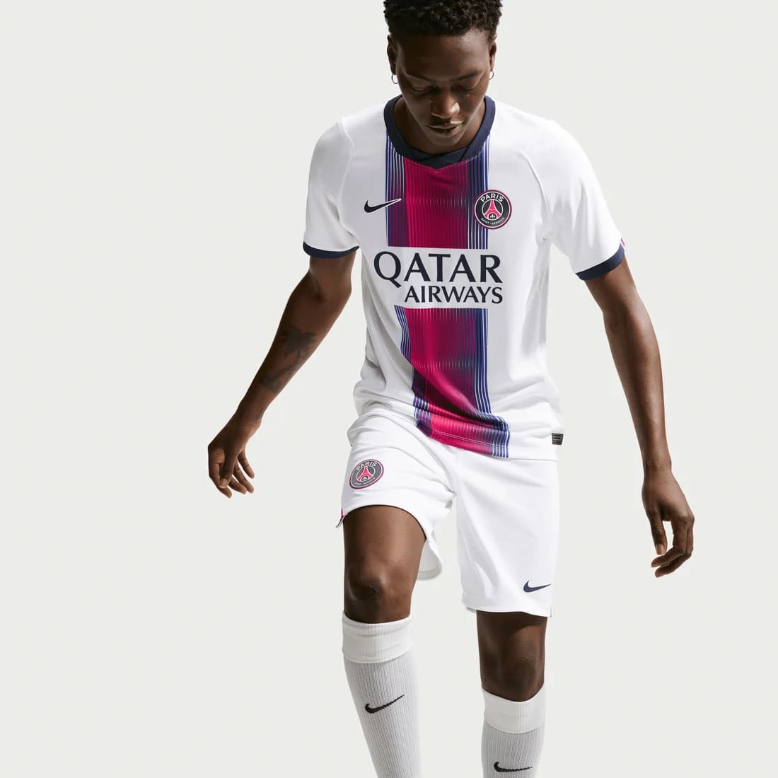 ナイキパリ・サンジェルマンPSG2026-27アウェイレプリカユニフォーム半袖メンズサッカーウェアDri-FITホワイト26/27サポーター観戦応援ii1924